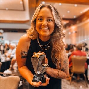 Meet your Posher, Holli